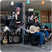 EGO-WRAPPIN’AND THE GOSSIP OF JAXX